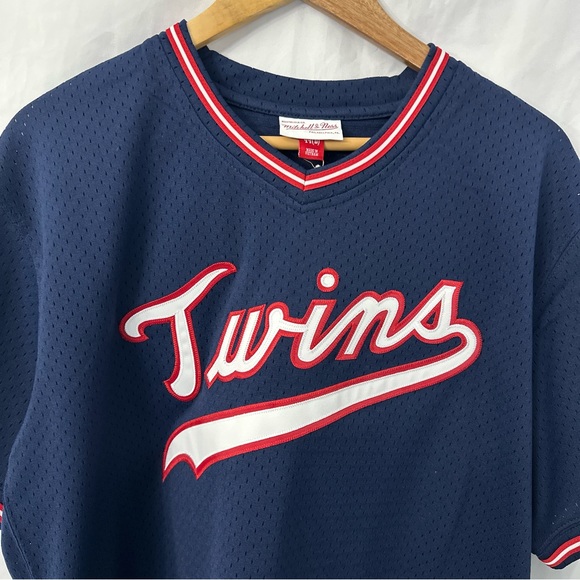 Mitchell & Ness 1985 Minnesota Twins Kirby Puckett Jersey - Picture 9 of 13
